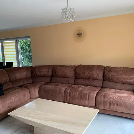 Dom W Gorach Z Bilardem